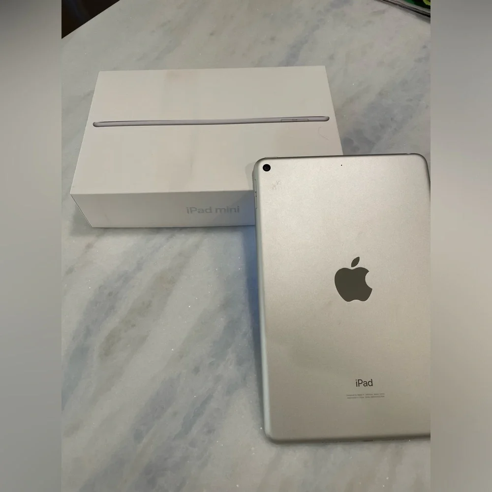 Apple iPad mini 5th generation with Apple Pencil and Apple brand case/cover 64GB